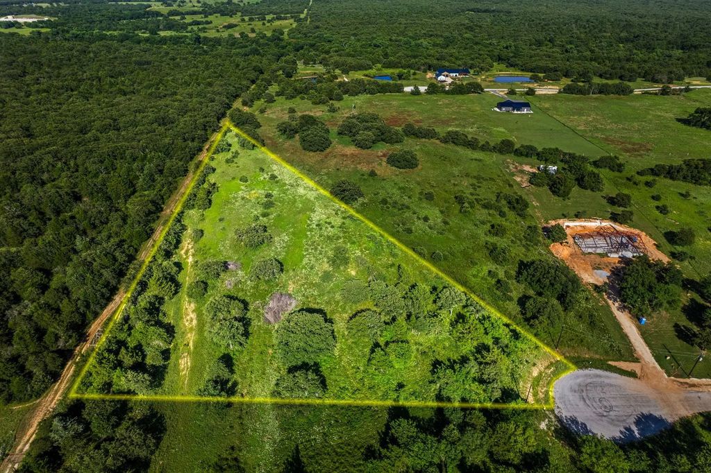 354 Trailride Lane, Nocona