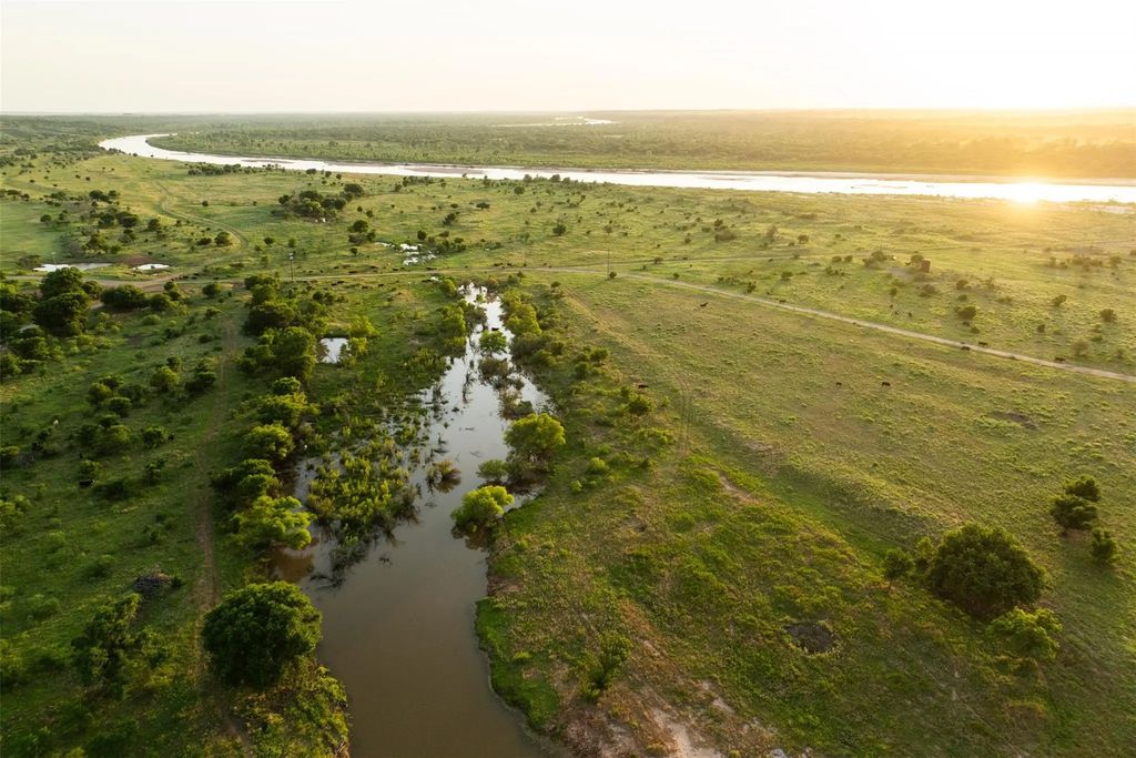 3396 River Bottom Rd, Burkburnett