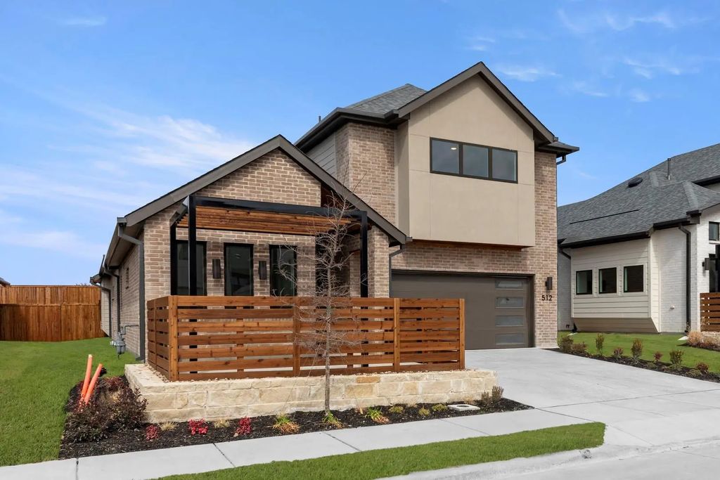 512 Sherwood, Melissa