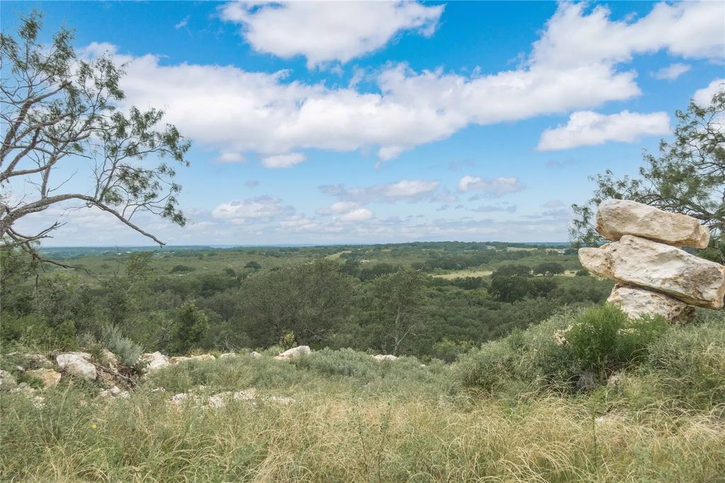 332 Ledge Stone, Blanket