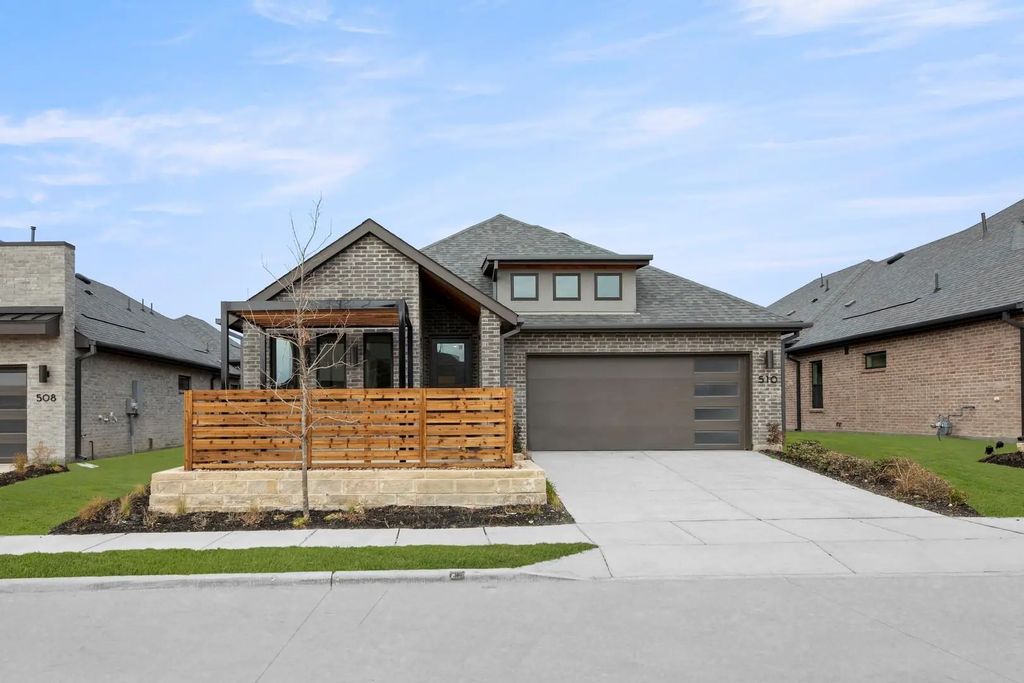 510 Sherwood, Melissa