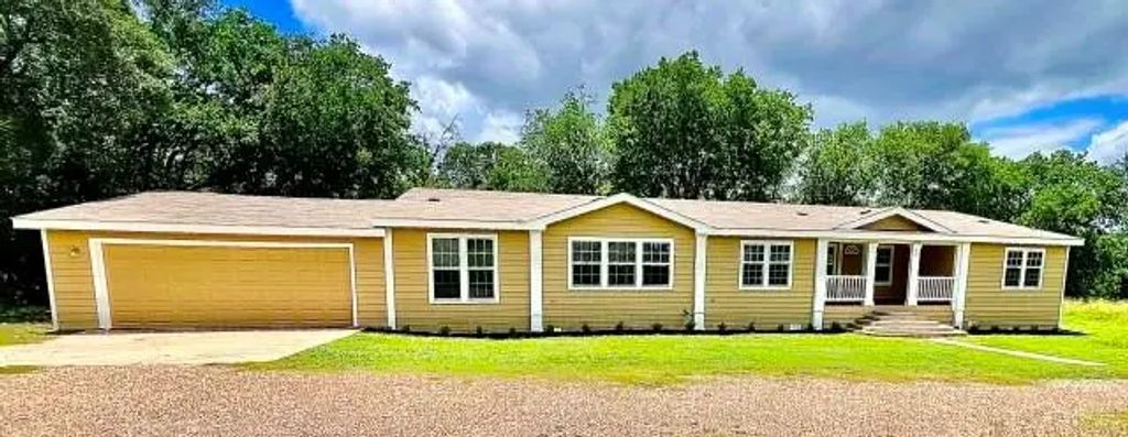 614 County Road 3220, Kempner