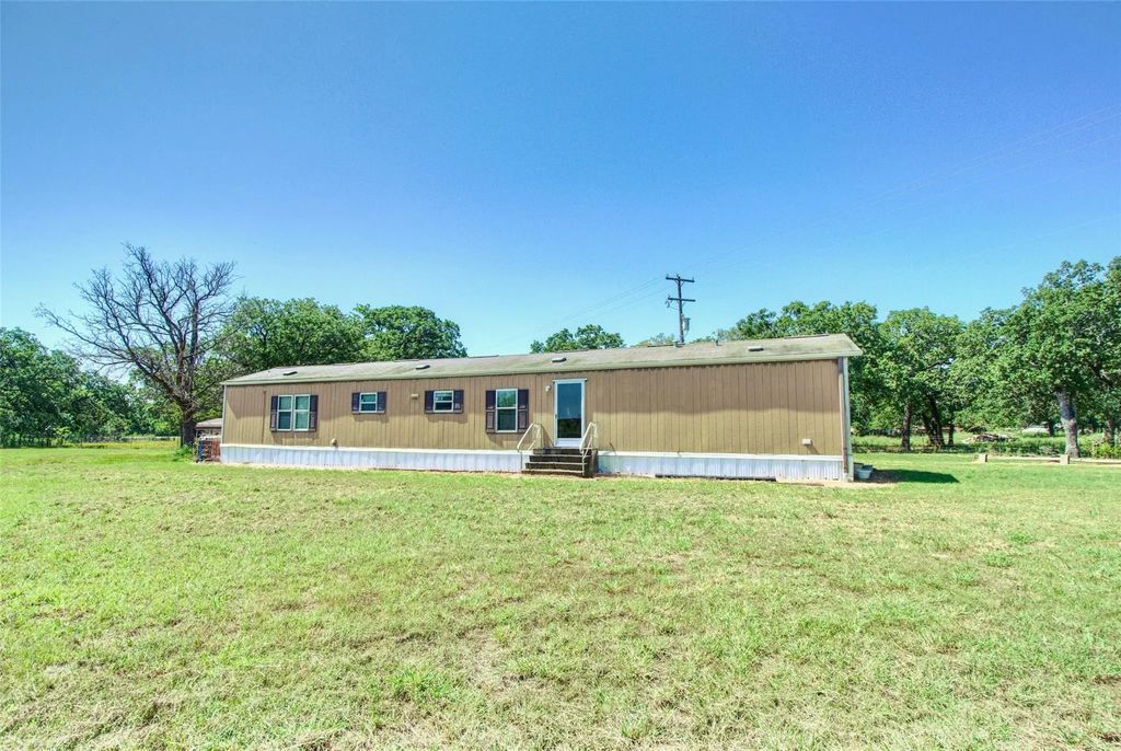 262 County Road 173 Road, Marlin