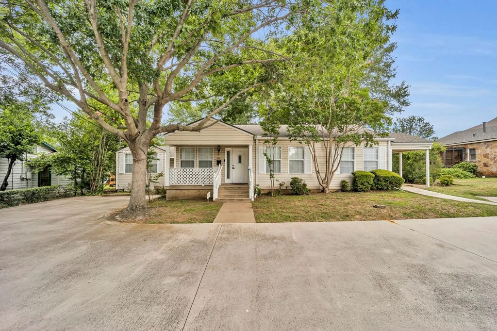 1313 W Abram Street, Arlington