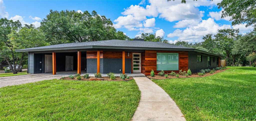 5205 Lockwood Drive, Waco