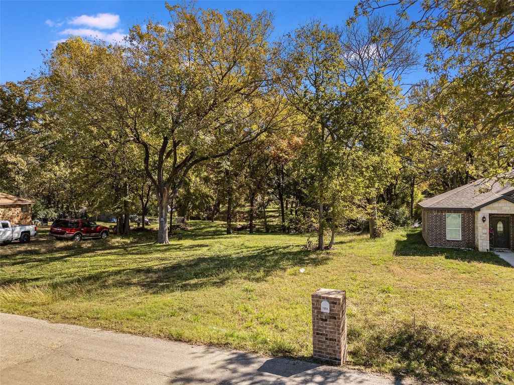 1001 Netherland Drive, Seagoville