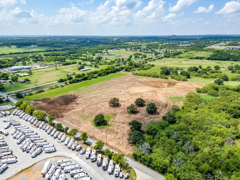 200 W Indian Hills Road, Joshua