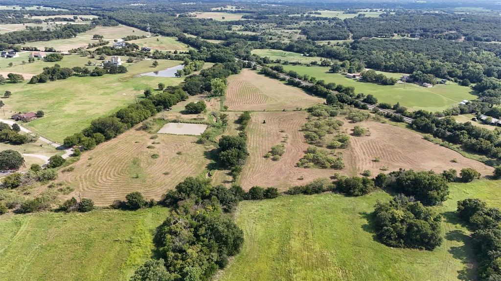 2415 Cr-808 3 Lot, Cleburne