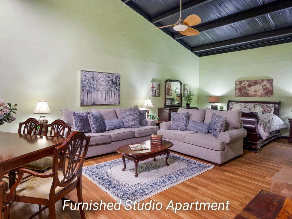 521 Front Street, Hawkins