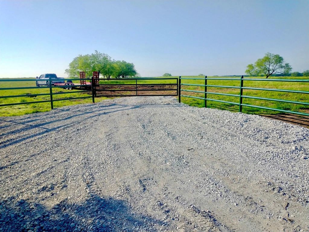 6 Ac. Tract 2 Fm 339, Mount Calm