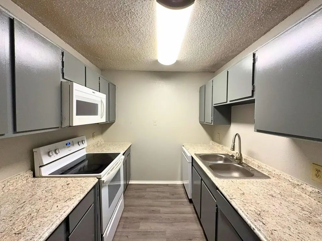 219 Fry Street 6, Denton