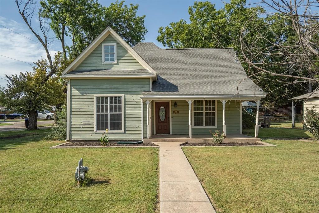 801 E Main Street, Tioga
