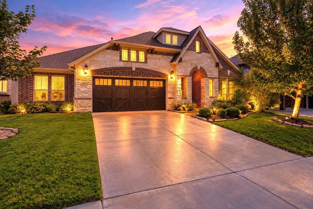 2008 Longbridge Road, Forney