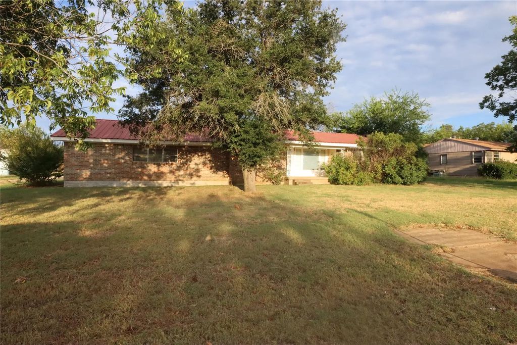 301 Travis Street, Ranger