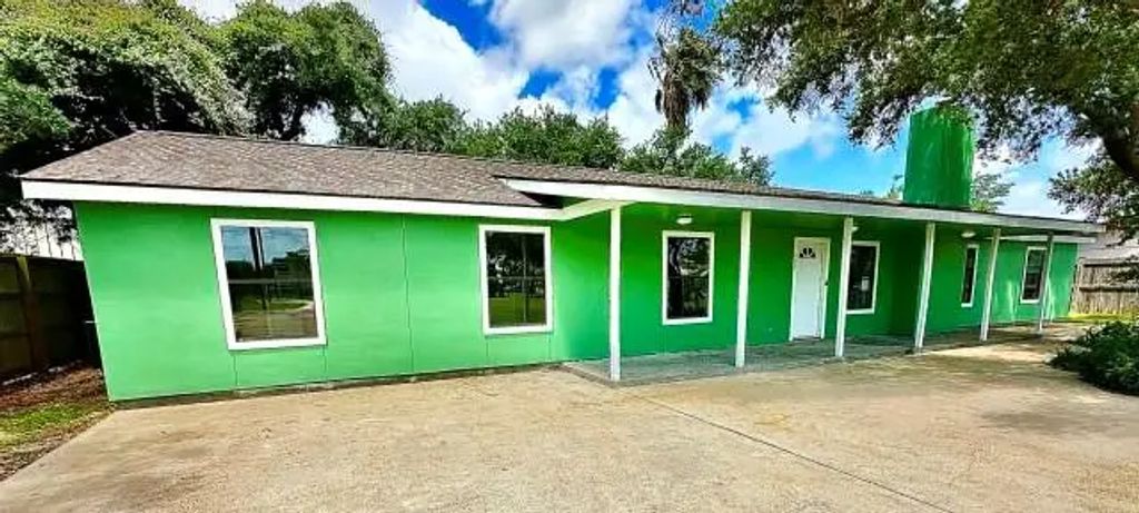 505 N 16th Street, Port O Connor
