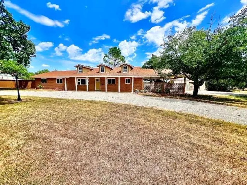 1822 Vine Street, Brownwood