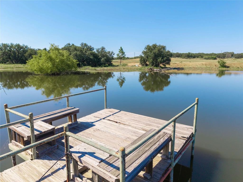 8675 County Road 225, Brownwood