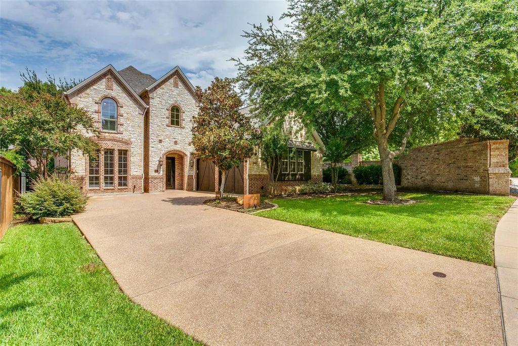 1101 Verona Way, Keller