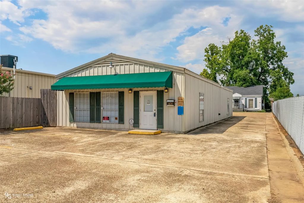 1623 Benton Road, Bossier City