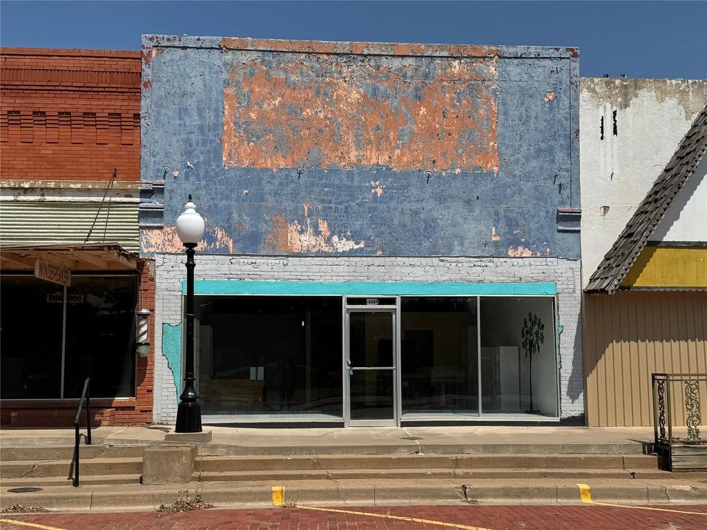 115 E Mclain Street, Seymour
