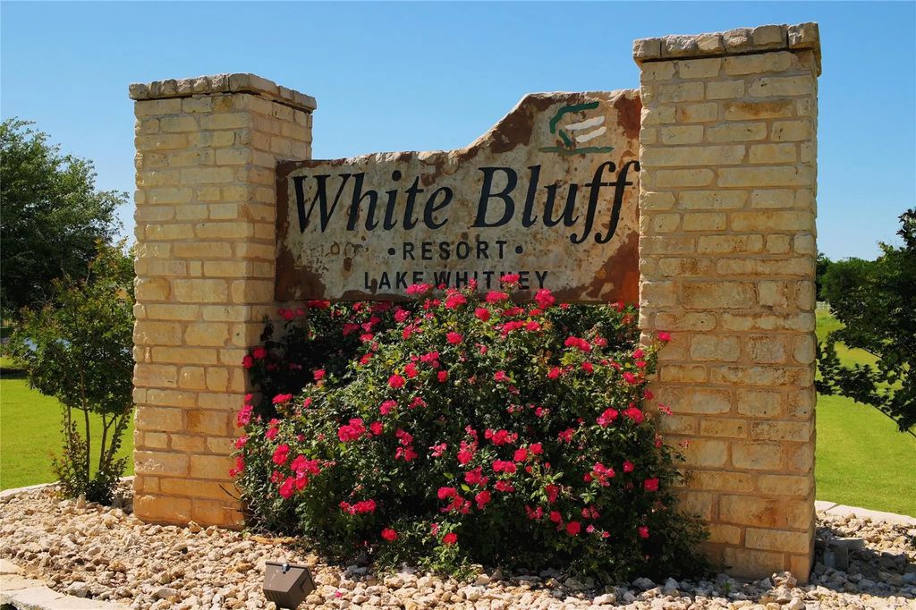 7038 Golf Drive, Whitney