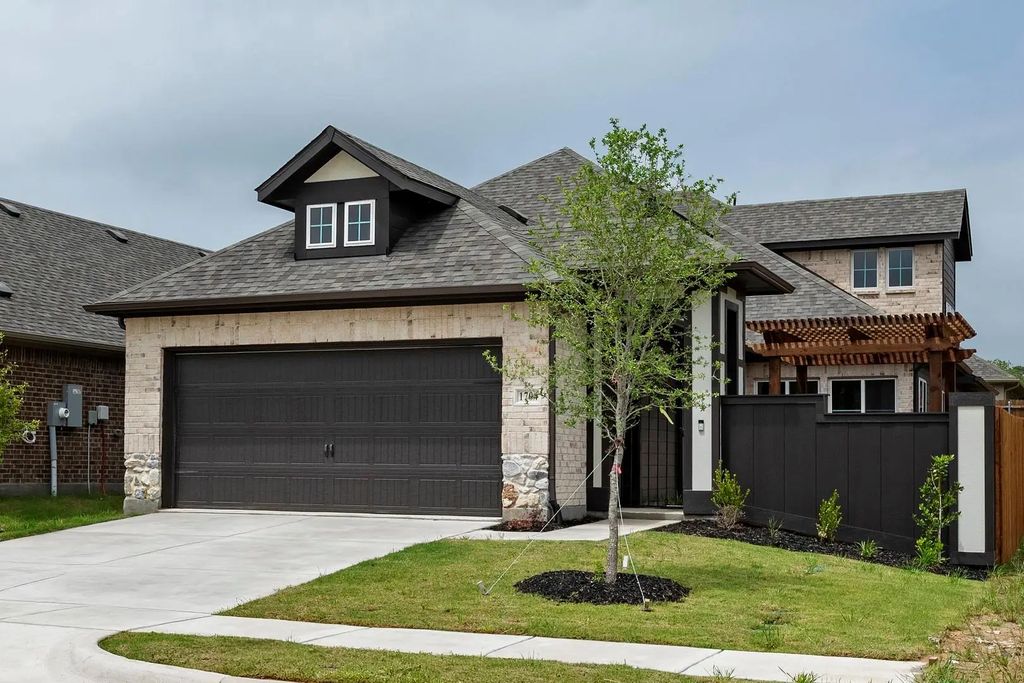 1704 Meadow Crest Drive, Aubrey