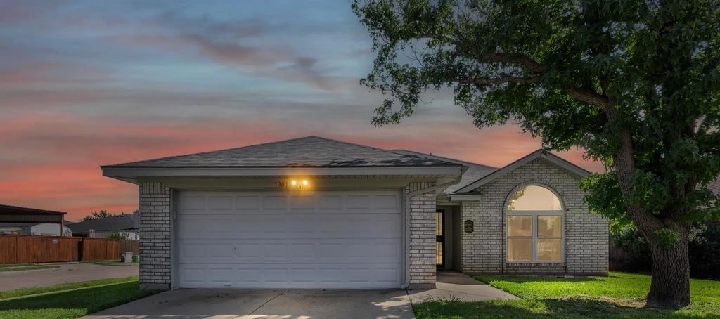 7301 Wagonwheel Road, Fort Worth