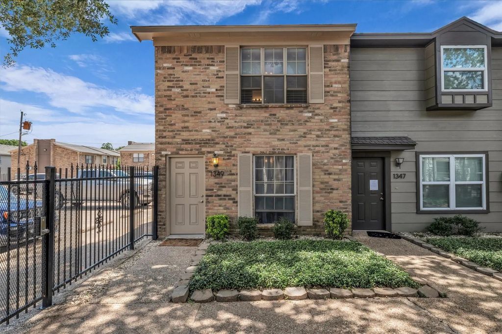 1349 S 11th Street, Waco