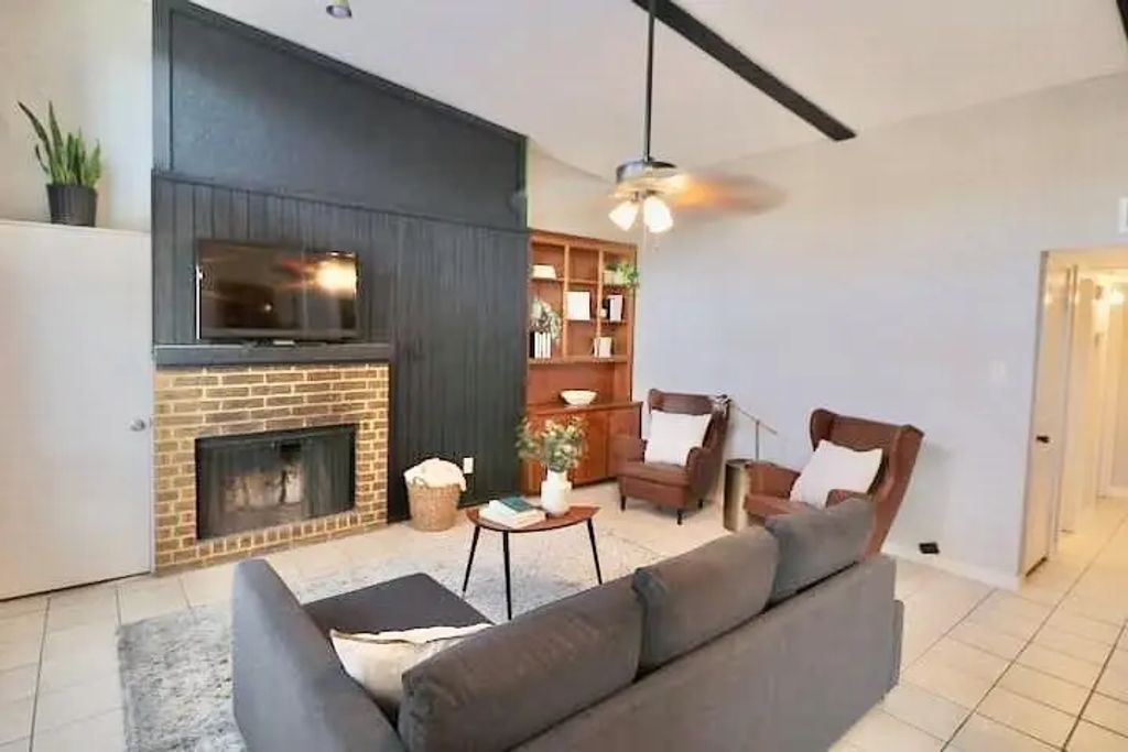 2708 Mccart Avenue, Fort Worth