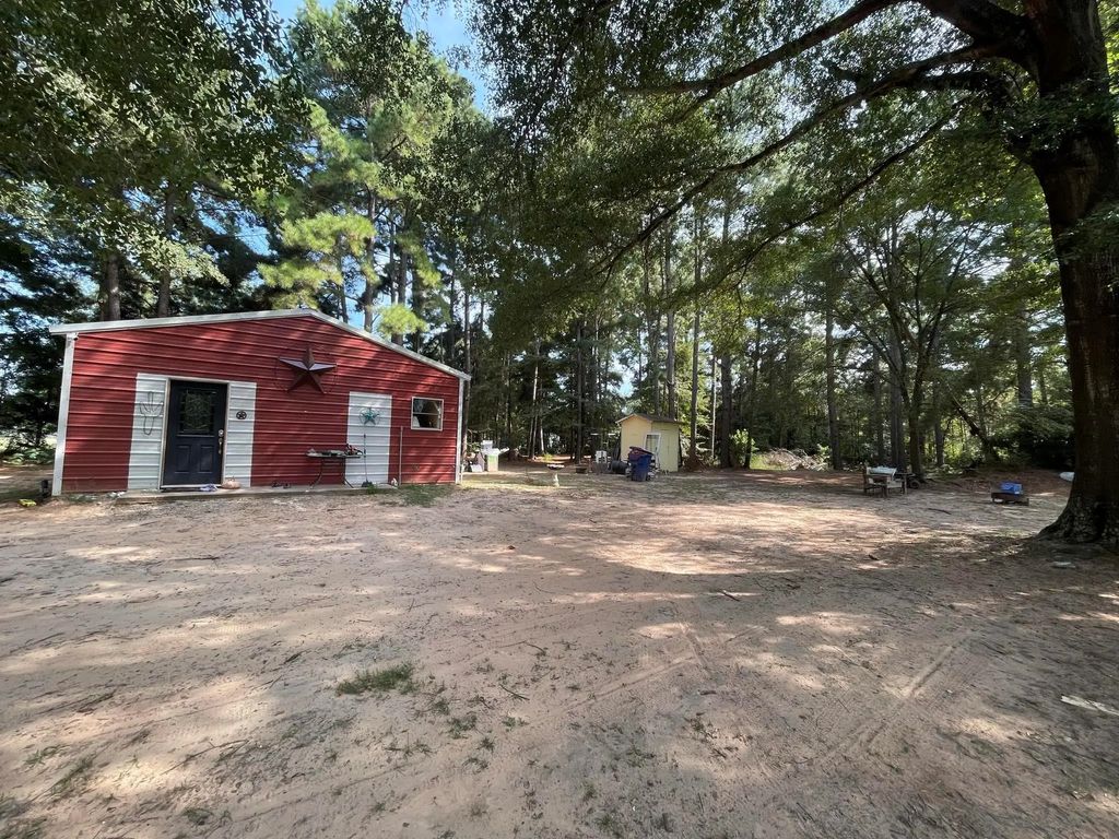 16399 N Us Highway 287, Tennessee Colony