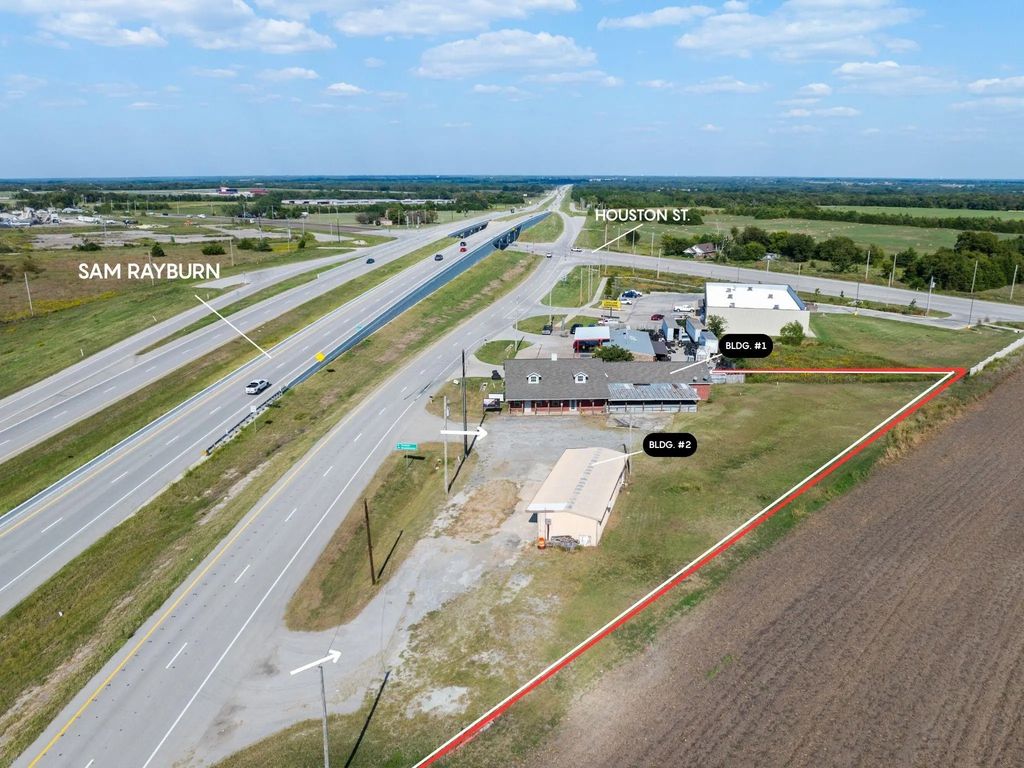 7504 Sam Rayburn Highway, Anna