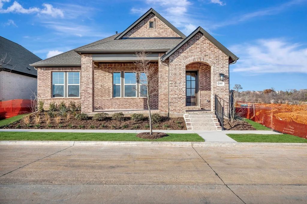 2085 Pine Grove Lane, Arlington