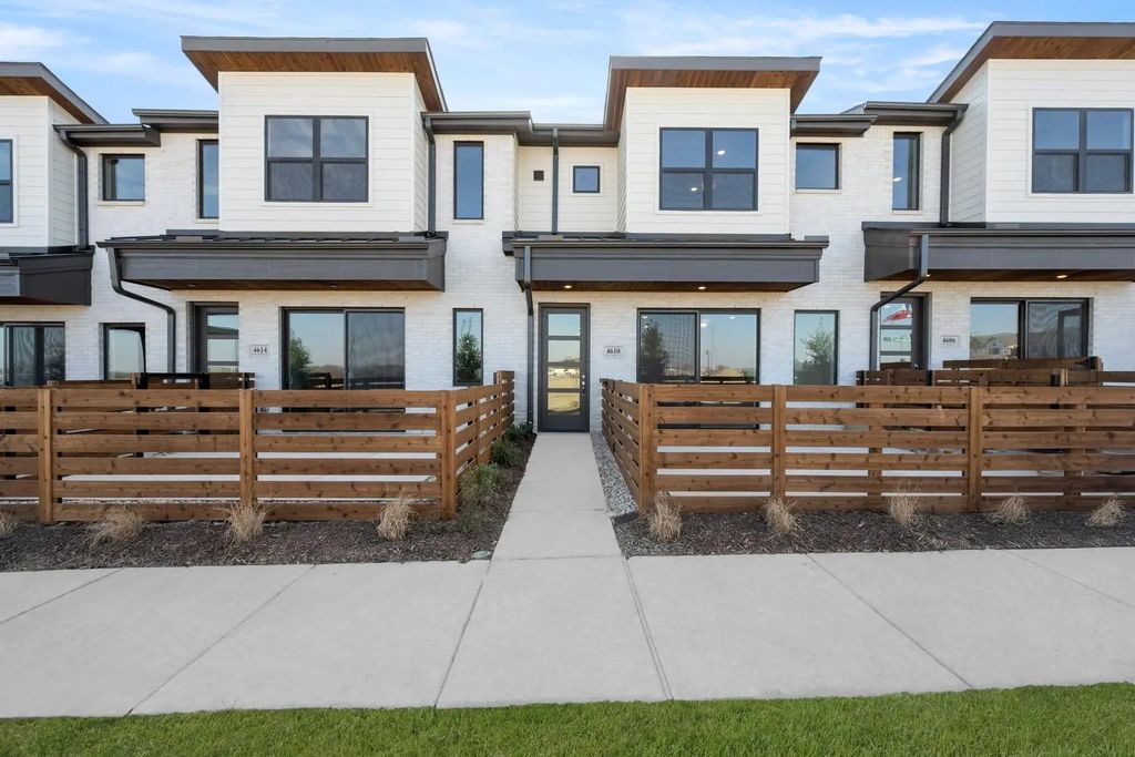 4610 White Buffalo Trail, Oak Point