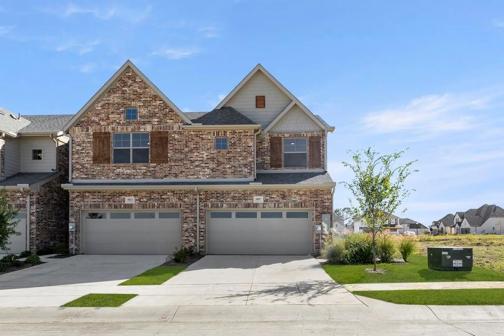 9007 Indianola Trail, Oak Point