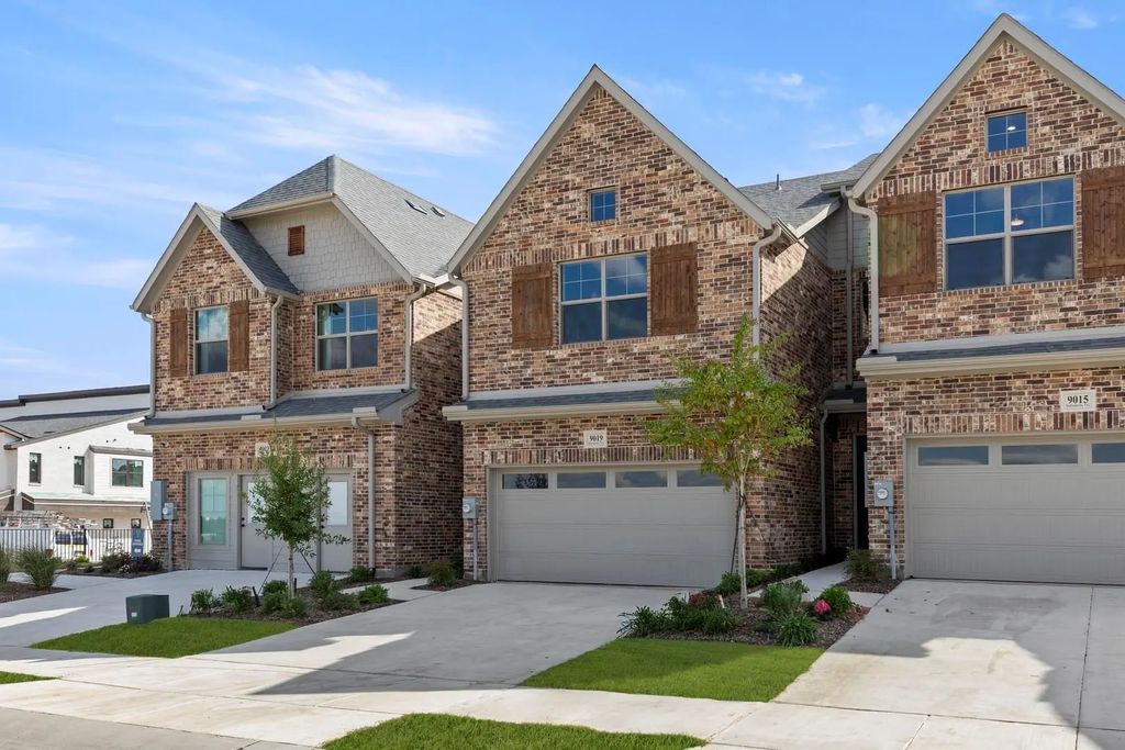 9019 Indianola Trail, Oak Point