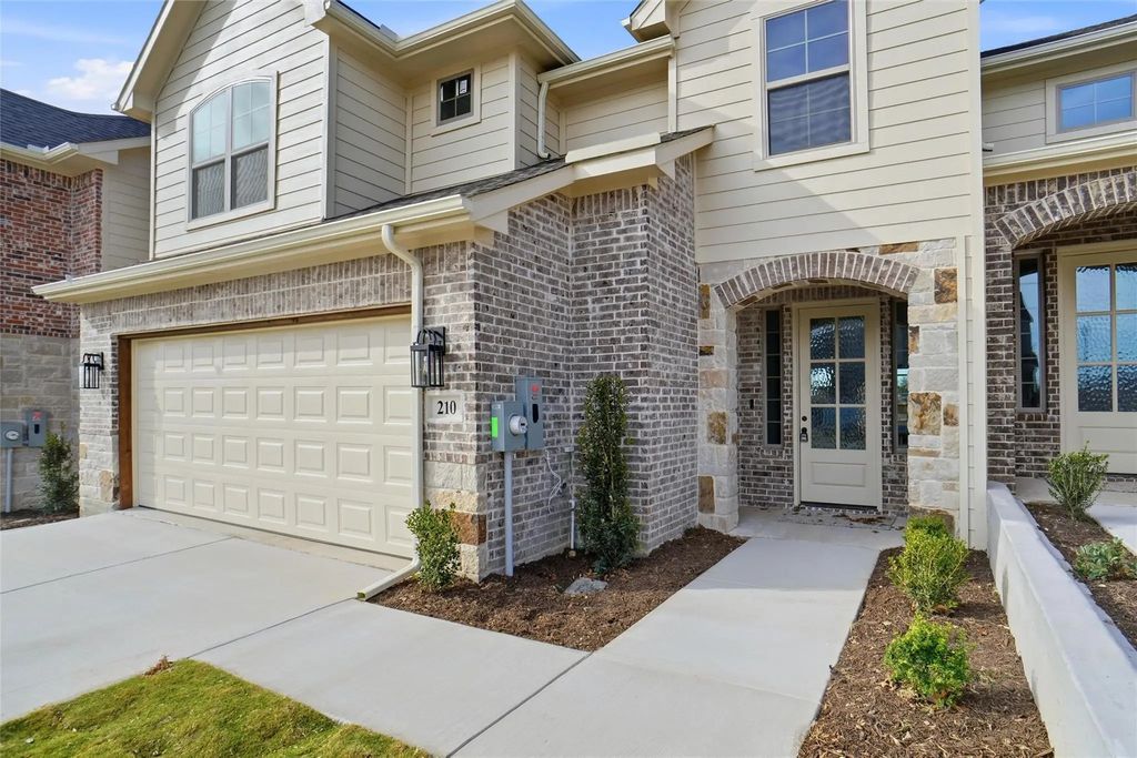 210 Legacy Boulevard, Weatherford