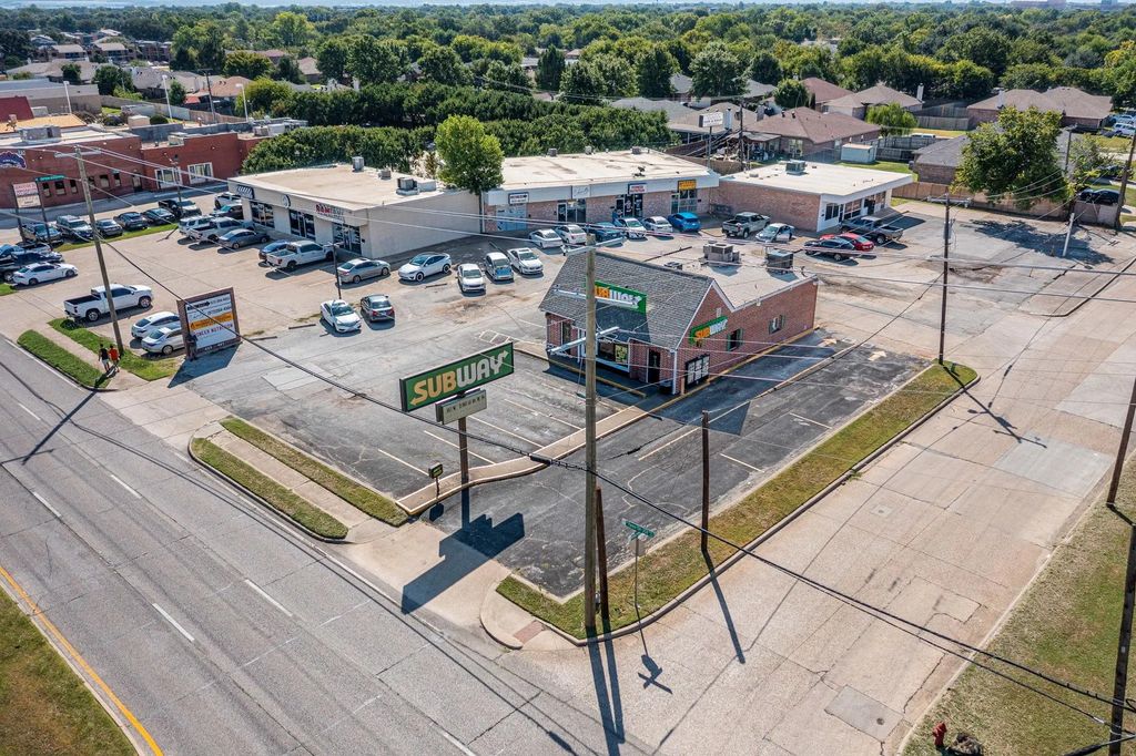 455 W Pioneer Parkway, Grand Prairie