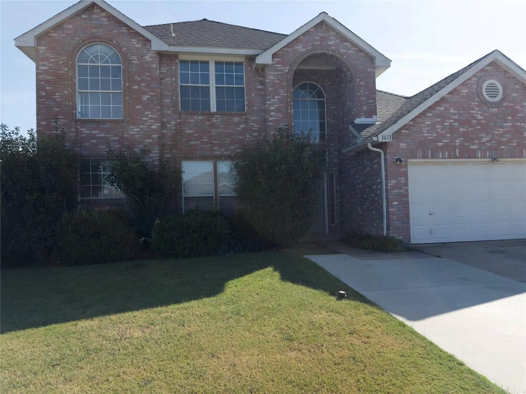 3613 Cotton Creek Lane, Fort Worth