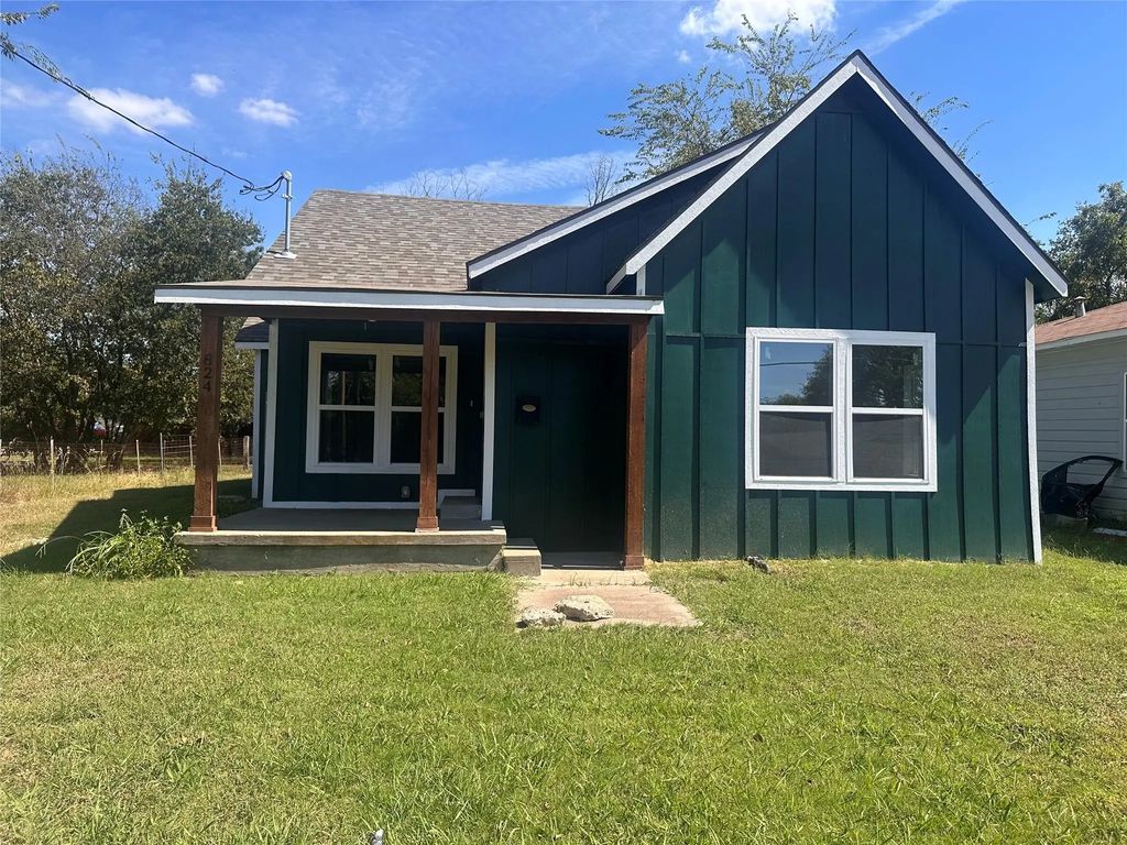 824 N Virginia Street, Terrell