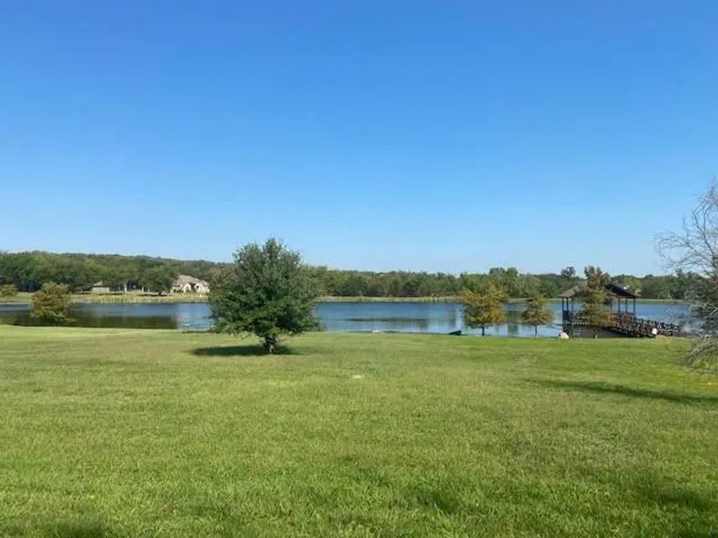 2310 High Point Circle, Sulphur Springs