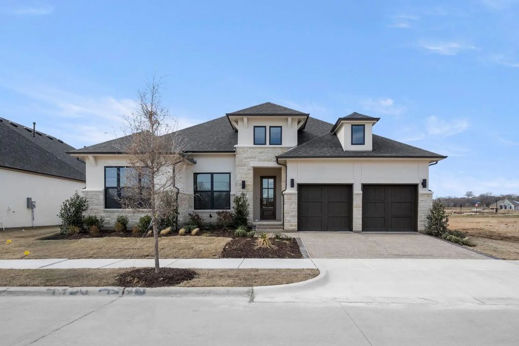 4730 Hawthorn Hills, Arlington