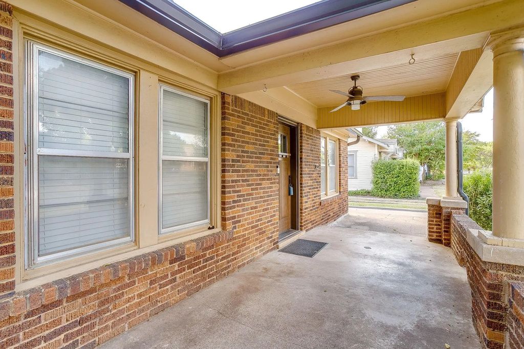 2209 W Rosedale Street S, Fort Worth