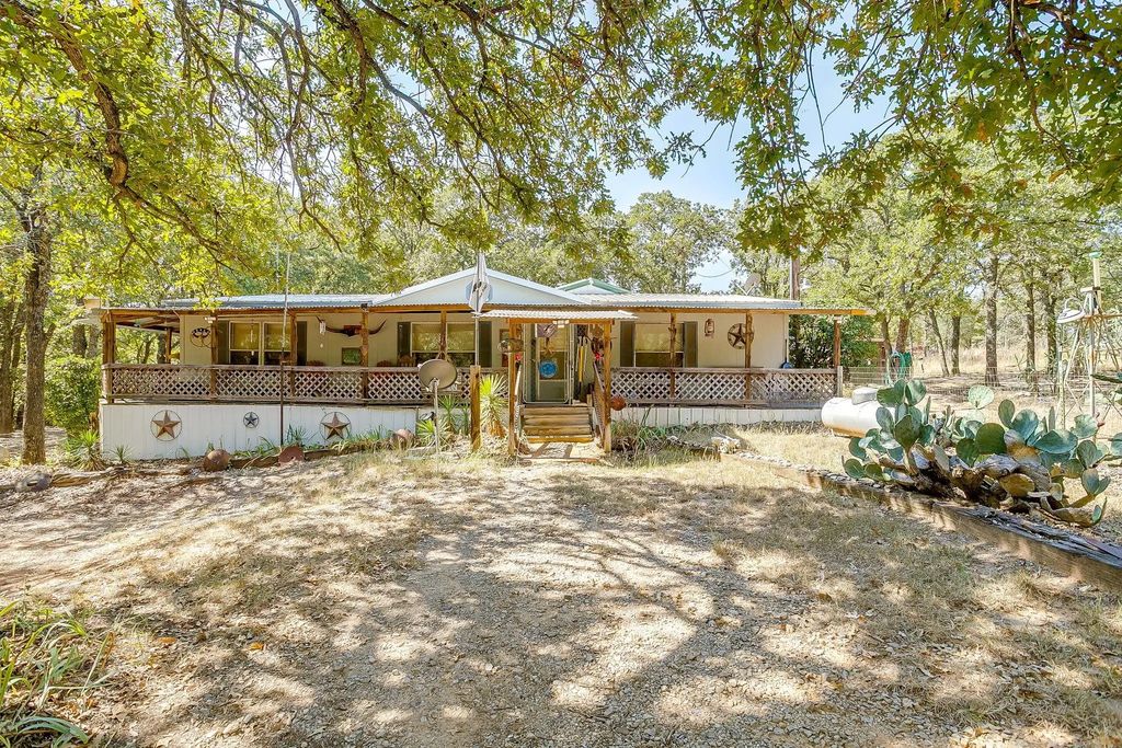 436 Luke Road, Springtown