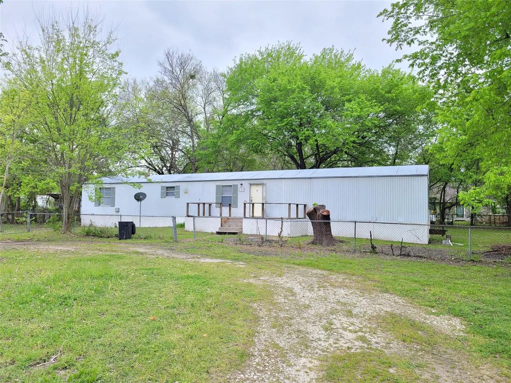 925 Redoak Drive, West Tawakoni