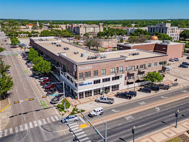 330 Austin Avenue 322, Waco