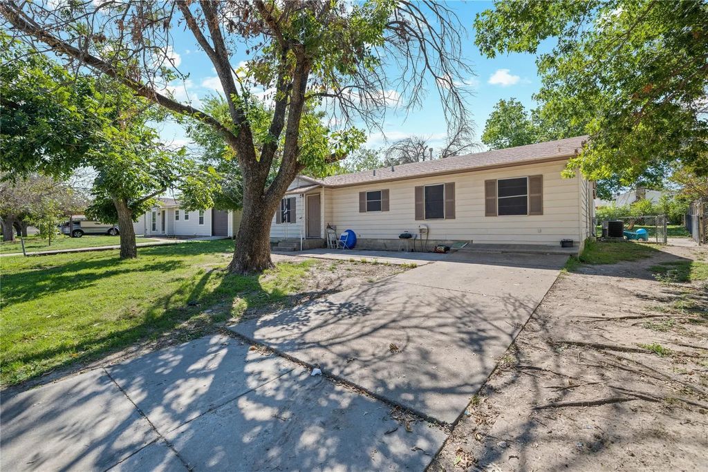 8417 Omaha Drive, White Settlement