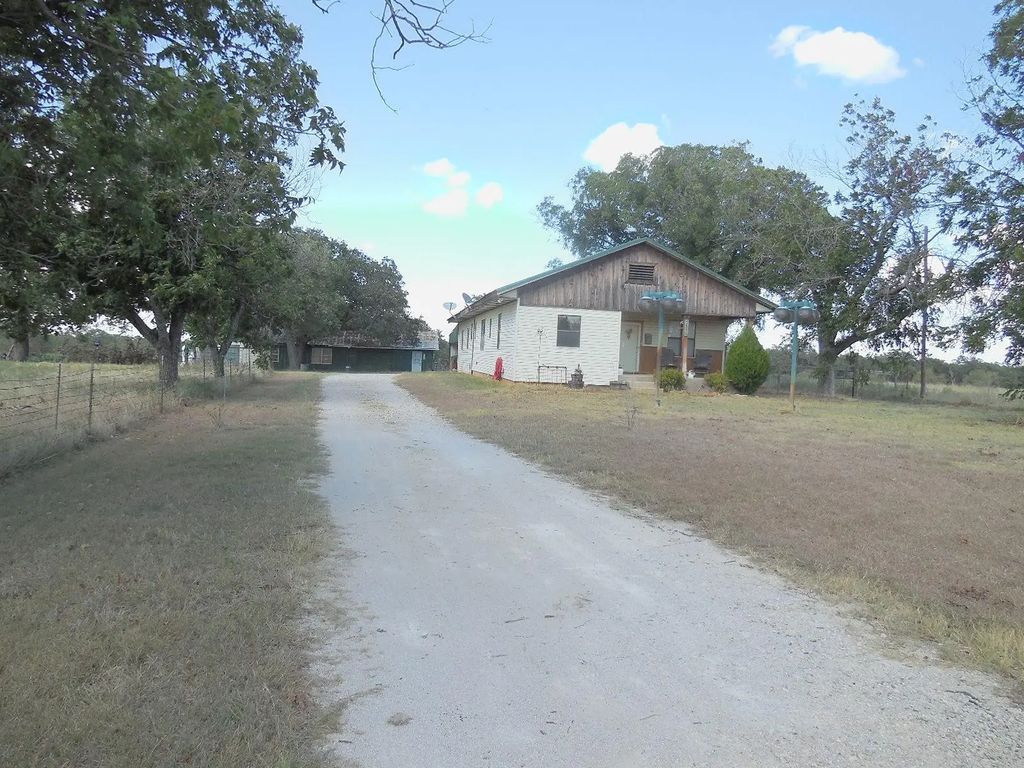 2502 Highway 112, Eastland