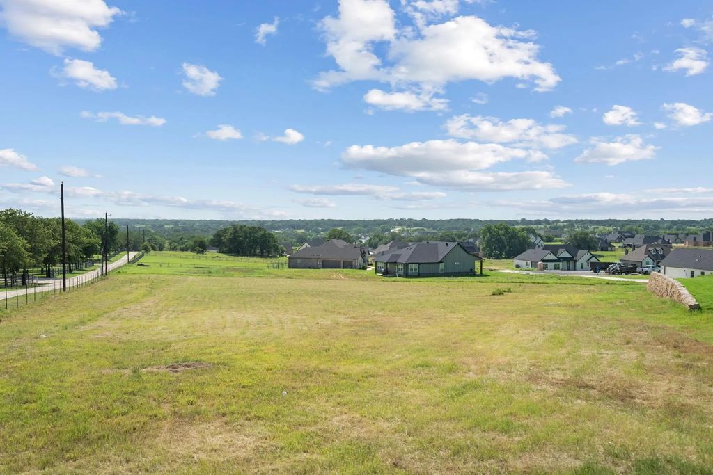1052 N Agnes Road, Springtown