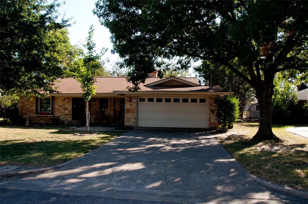 2509 Burnett Drive, Greenville