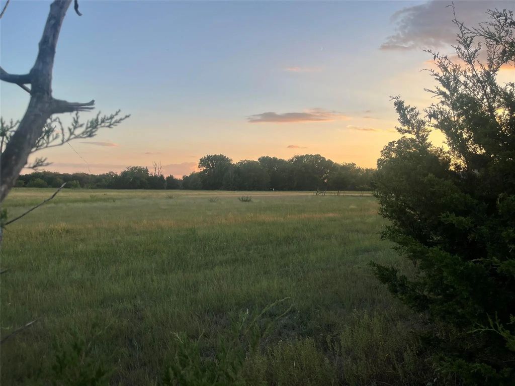 Fm 273, Bonham